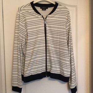 ****2 for 20$****Nice bummer jacket